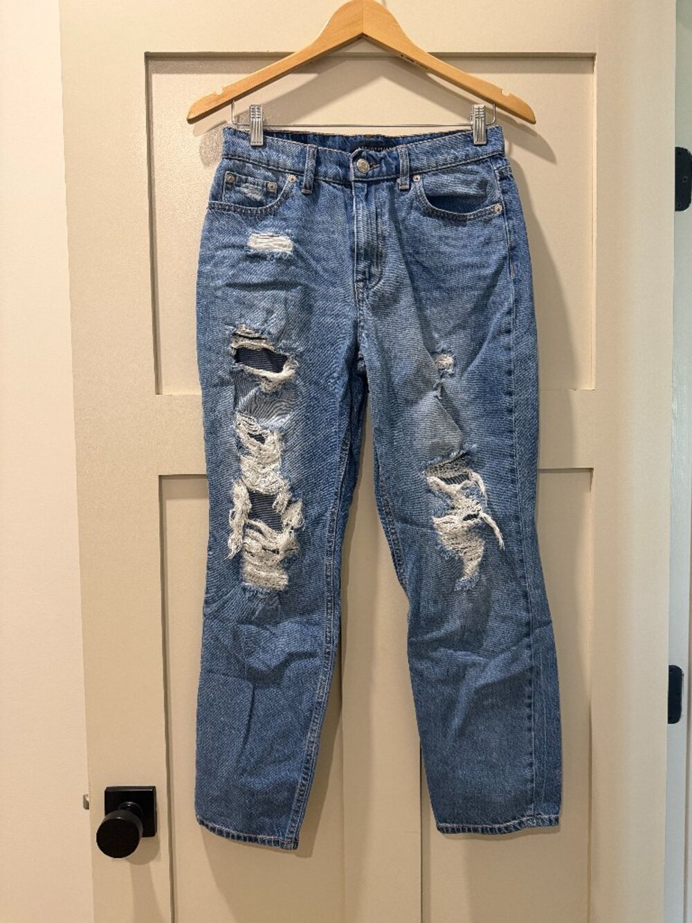 Aeropostale Women's Mom Jeans - Size 6